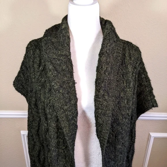Alice + Olivia Dark Green Oversized Wool & Alpaca Short Sleeve Sweater Shacket - Picture 1 of 6